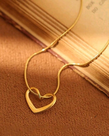 1pc Fashionable Hollow Out Simple Heart Pendant Necklace, Stainless Steel Electroplating, Women, Not Easy To Fade