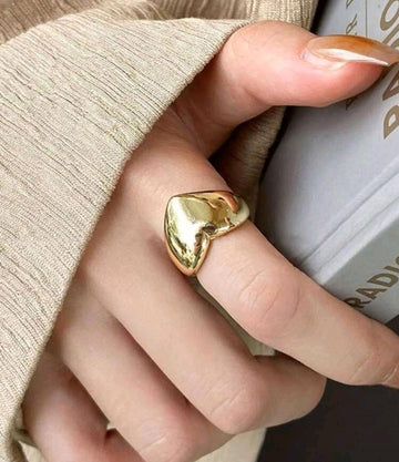 1pc Fashionable Glossy Heart Decor Chunky Ring, Suitable For Women Valentines,Mom,Mother,Mother's Day,Gift