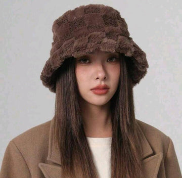 1pc Women's Fashionable Coffee Color Checkered Bucket Hat, Versatile Brimmed Hat, Autumn/Winter Cold-Proof Warm Casual Bucket Hat, Suitable For Daily Use