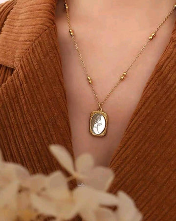 1pc Simple And Elegant 'magic Mirror Rose' Stainless Steel Pendant Necklace