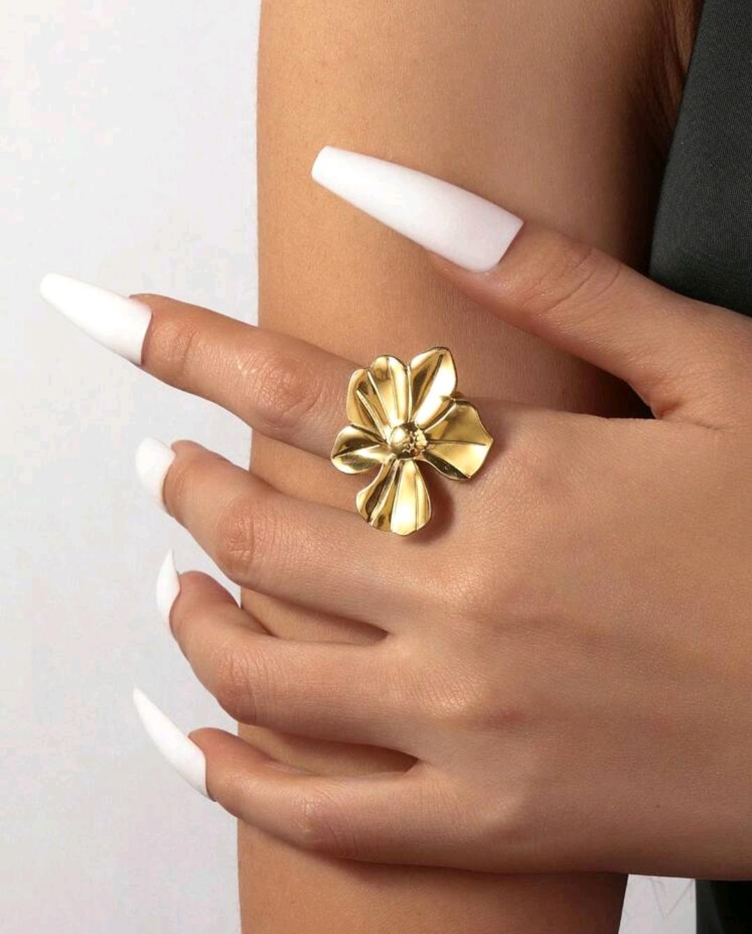 Onelike 1pc Fashionable And Exaggerated Golden Flower Ring