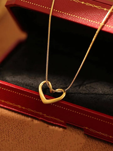 1pc Fashionable Hollow Out Simple Heart Pendant Necklace, Stainless Steel Electroplating, Women, Not Easy To Fade