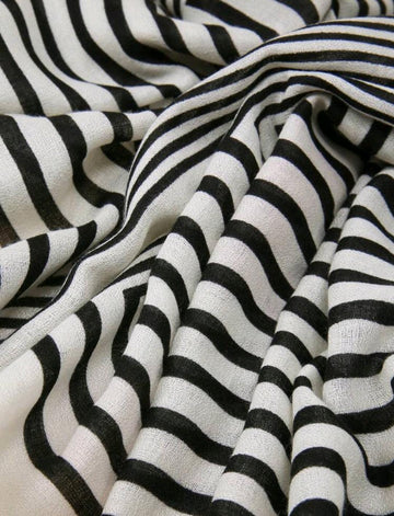 1pc Women's Striped Fashionable Versatile Scarf Elegant Accessories Women