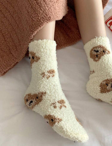 1 Pair Women's Cute Bear Head Coral Velvet Thermal Long Socks, Warm And Comfortable House/Floor Socks For Autumn And Winter