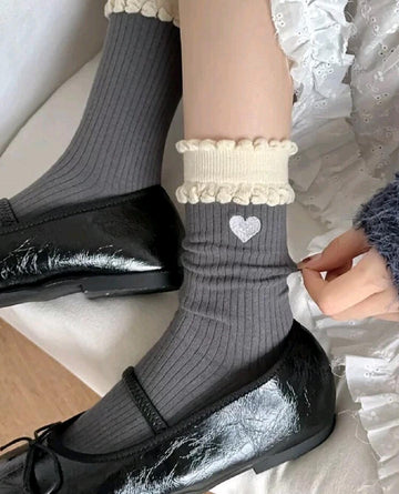 1/3 Pairs New Versatile Heart Embroidery Bubble Mouth Mid-Calf Socks