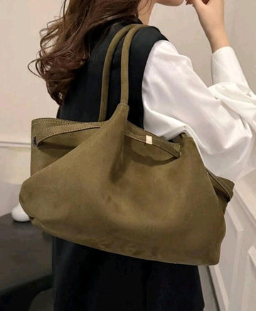 Winter New Fashion Suede Bag, Solid Color Belt Bag, Ruffled Handbag, Large-Capacity Wing Bag, Bat Bag, Commuter Underarm Tote Bag, Suitable For Shopping, Work, Parties, Parties And Festivals.