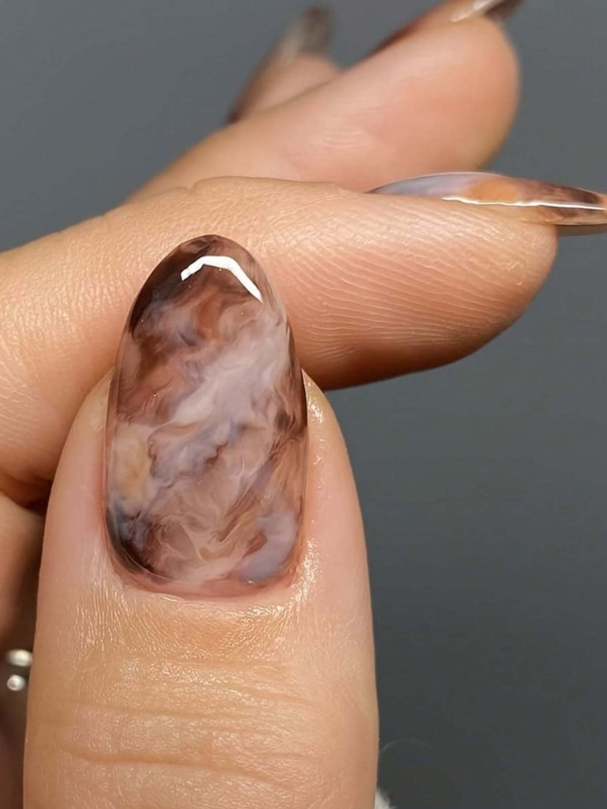 24-Piece Oval Marble Nail Set With Jelly Gel And Polishing Stick, Mixed Tones, Short, Bright Finish For Everyday Nail Art Press On Nails