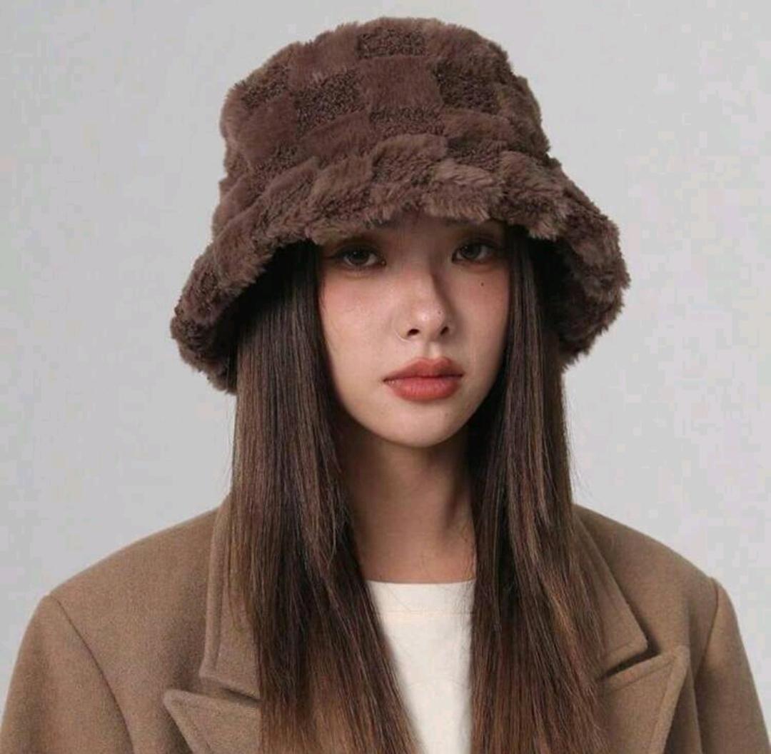 1pc Women's Fashionable Coffee Color Checkered Bucket Hat, Versatile Brimmed Hat, Autumn/Winter Cold-Proof Warm Casual Bucket Hat, Suitable For Daily Use