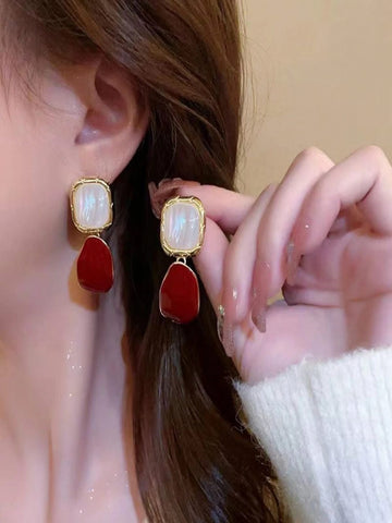 Vintage Retro Red Earrings, Stylish And Face-Slimming Design, Popular Women's Accessory