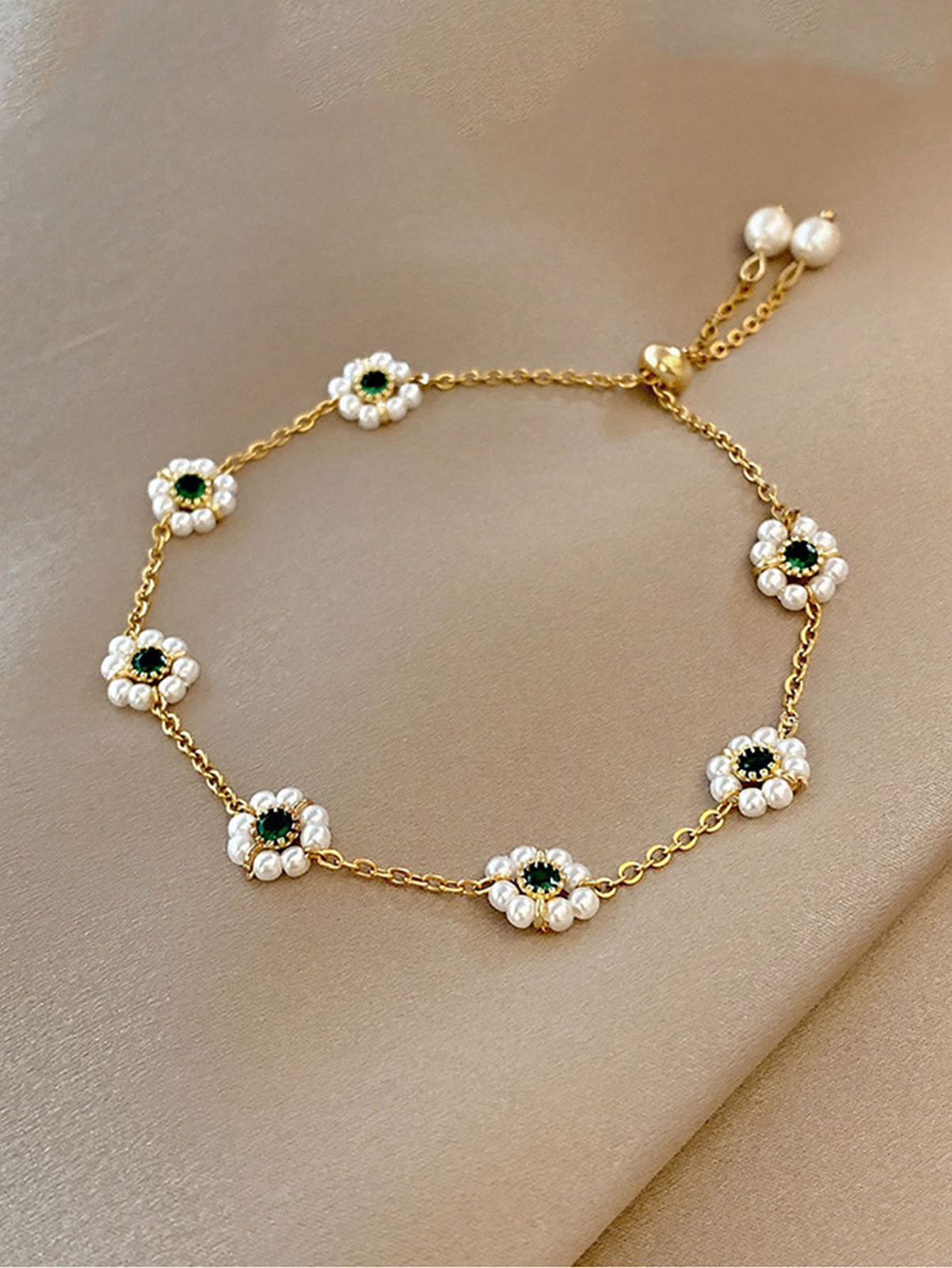 1pc Fashionable Emerald Zirconia Pearl Bracelet, Minimalist Unique Design (2 Styles Randomly Sent)
