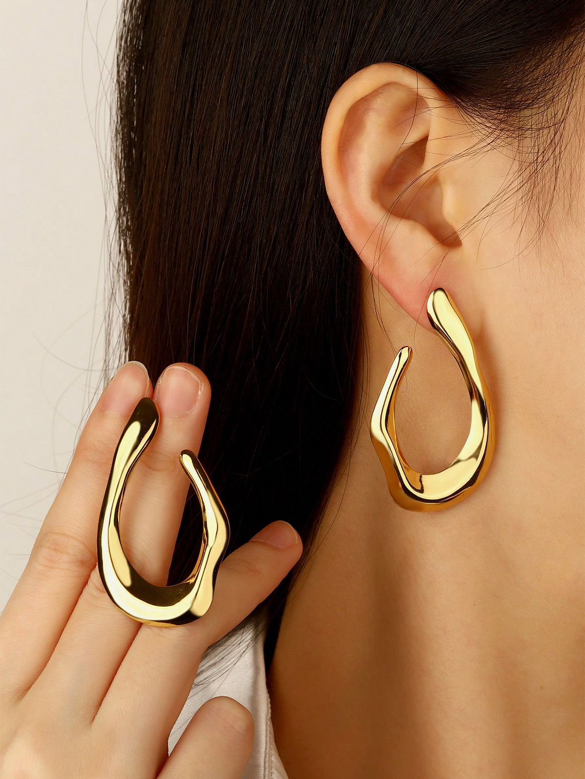 1 Pair Minimalist & Elegant Asymmetrical U-Shaped Stainless Steel Earrings, Suitable For Women's Daily Wear Or Party, Also Make A Great Gift