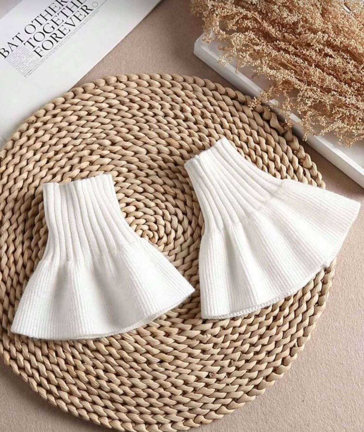 1 Pair Women's Plain Color Flared Cuffs Detachable Faux Sleeves