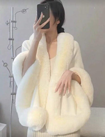 1pc Women Plus Size Faux Rabbit Fur Collar White Cloak Cardigan, Loose Romantic Warm Poncho Shawl Jacket, Suitable For Halloween, Christmas Warm Plush Shawl Fall Clothes For Women