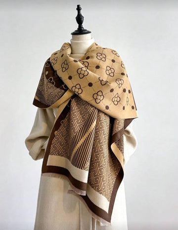 1pc Elegant Clover Jacquard Design Faux Cashmere Warm Scarf For Women, Suitable For Air-Conditioned Rooms, Fashion & Versatile Neck Warmer For Autumn/Winter For Dress
