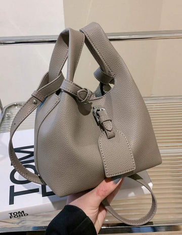Niche Design Casual Versatile Minimalist Fashion PU Textured Shoulder Diagonal Crossbody Handbag, Tote Bucket Bag, Small Purse For Women, High-Quality Vintage Crossbody Bag