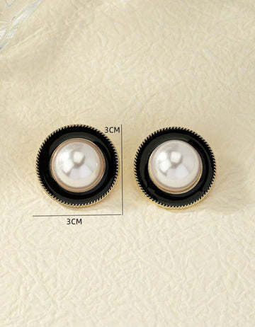 2pcs Faux Pearl Decor Round Stud Earrings