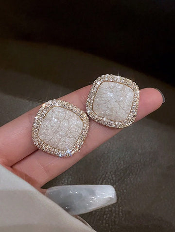 1pair Fashionable And Elegant 3D Square Shape Diamond Stud Earrings For Women