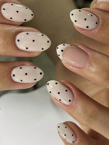 24pcs Minimalist Black Polka Dot Short Oval False Nails, Includes 1 Adhesive Sticker And 1 Nail File, Suitable For Daily Wear