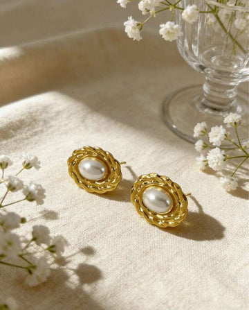 1 Pair Fashion Elegant Personalized Gold Earrings.Crafted From High-Grade Stainless Steel With An Finish, These Elegant, Vintage-Inspired Earrings Are Perfect For Festive Occasions. Stainless Steel Earrings