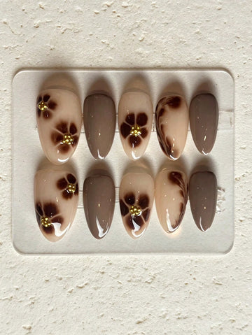 10pcs Vintage Coffee Floral Press-On Nails, Almond Shaped Reusable Handmade Fake Nails.