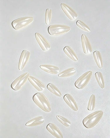 VV MEI JIA ER 24pcs Y2K Style Nails, Punk Magical White Nails, Metallic Embossed Almond-Shaped Golden Nails, Gothic Artificial False Nails, Includes 1pc Glue And 1pc Nail File, Suitable For Carnival Party Manicure