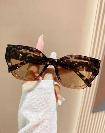 1 Pair Women's Colorblock Asymmetrical Cat Eye Boho Fashion Glasses