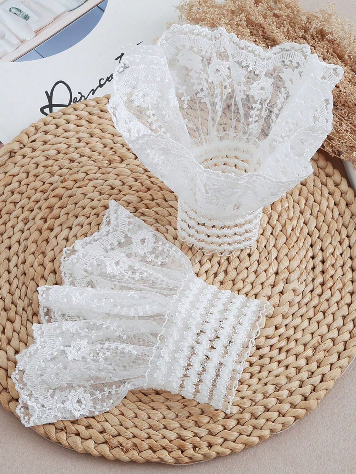 1pair Women's White Mesh Tulle Decorative Sleeves, Fashionable & Exquisite, Ideal For Decorative Purpose While Travelling Wedding Valentine's Day Valentines
